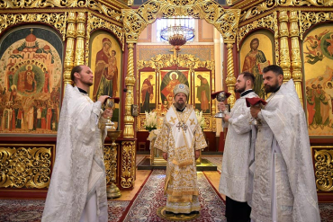 Служение викариев Астанайской епархии в праздник Преображения Господня