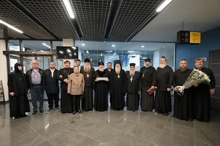 Состоялось принесение ковчега с мощами святителя Спиридона Тримифунтского в Чимкентскую епархию