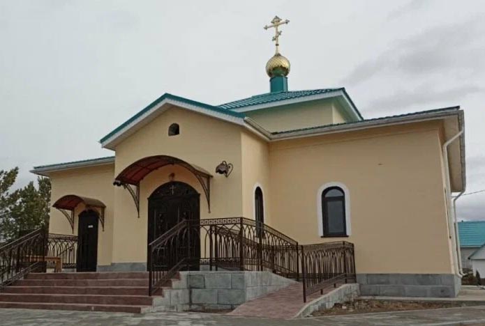 Митрополит Александр посетил архиепископа Павлодарского и Экибастузского Варнаву, находящегося на реабилитации в Петропавловском монастыре