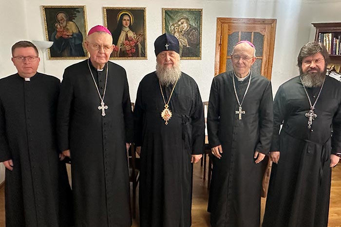 Митрополит Александр и католический архиепископ Томаш Пэта обсудили вопросы межхристианского и межрелигиозного диалога в Казахстане