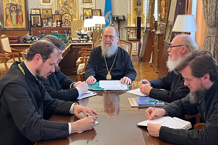Митрополит Александр провел рабочее совещание по подготовке к празднованию 80-летия возвращения Никольского собора Алма-Аты Православной Церкви