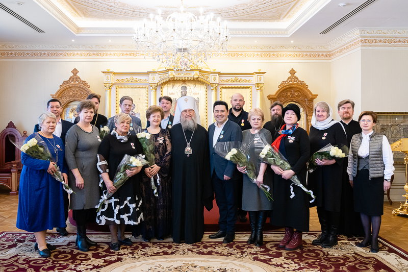 Митрополит Александр вручил церковные награды сотрудникам Алма-Атинской епархии и представителям творческой интеллигенции