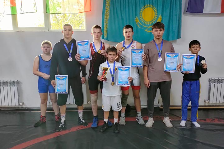 Воспитанники спортивного клуба «Невский» стали победителями детского турнира по вольной борьбе