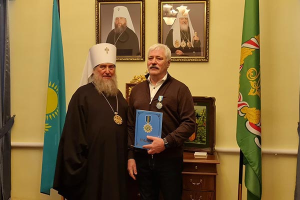Благотворителю храма Представительства Казахстанского Митрополичьего округа в Москве вручена высокая церковная награда