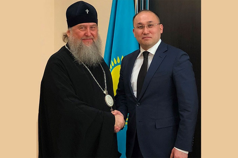 Министр информации и общественного развития Республики Казахстан Д.А. Абаев поздравил митрополита Александра с днем рождения