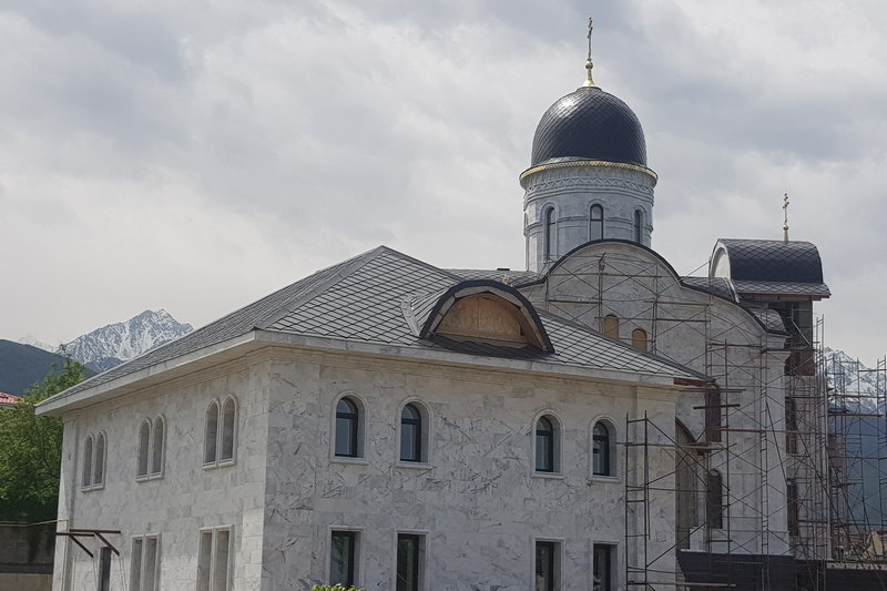 Митрополит Александр ознакомился с ходом возведения Владимирского храма в городе Алма-Ате