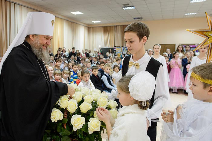 Митрополит Александр поздравил учащихся воскресных школ храмов города Алма-Аты с Рождеством Христовым