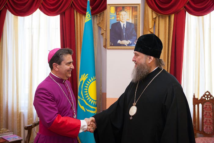 Состоялась рабочая встреча Главы Православной Церкви Казахстана с послом Ватикана в РК