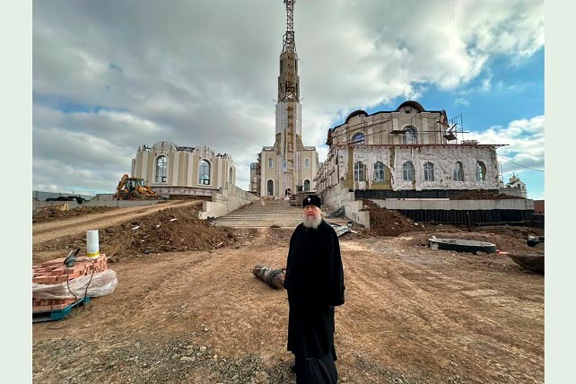 Глава Митрополичьего округа посетил строящийся духовно-просветительский центр в честь Всех Казахстанских святых и храмы города Астаны