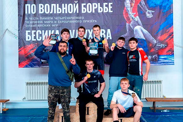 Воспитанники спортивного клуба «Невский» стали победителями открытого турнира по вольной борьбе