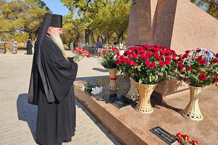 Епископ Чимкентский и Туркестанский Хрисанф принял участие в открытии воинского мемориала в Таразе