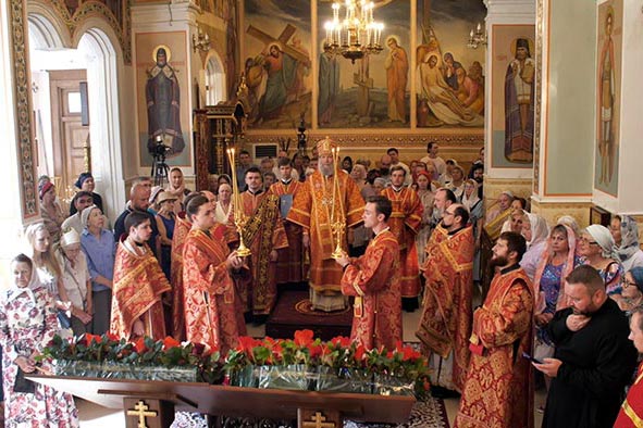 День памяти великомученика Пантелеимона молитвенно отметили в Алма-Ате (+ВИДЕО)