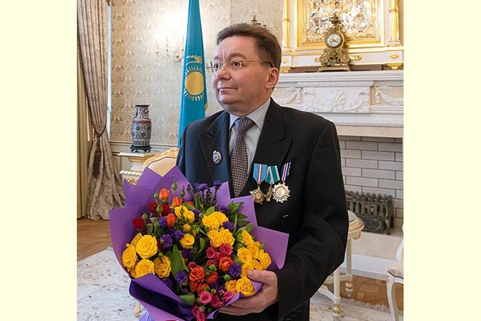 Регенту хора Казахстанского Митрополичьего округа Олегу Николаевичу Овчинникову присвоено почетное звание «Заслуженный деятель Казахстана»