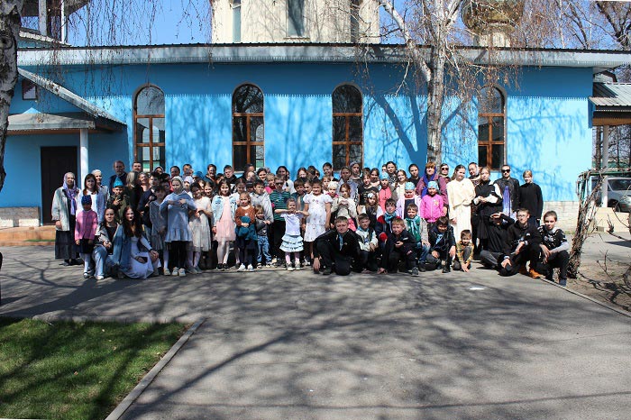 На Владимирском приходе станции Чемолган состоялась детская познавательная викторина «Русский космос»