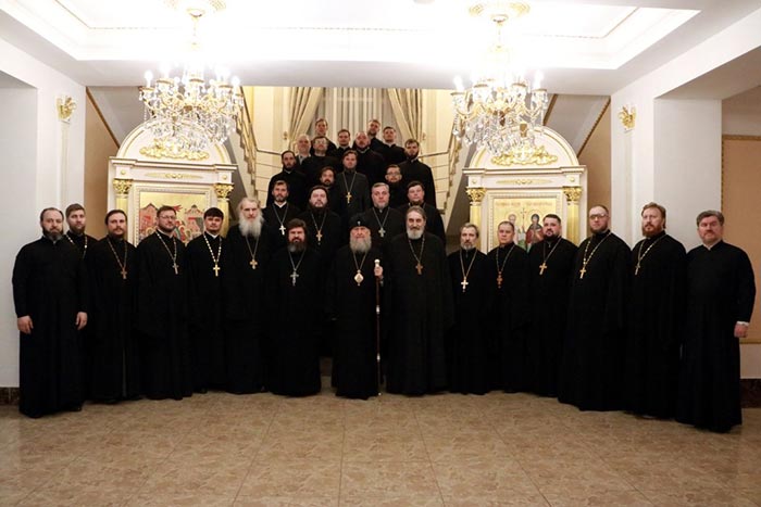 Митрополит Александр совершил великопостную Литургию с участием всего духовенства Астанайской епархии