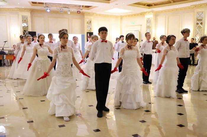 В Талдыкоргане состоялся Сретенский бал, приуроченный ко Дню православной молодежи
