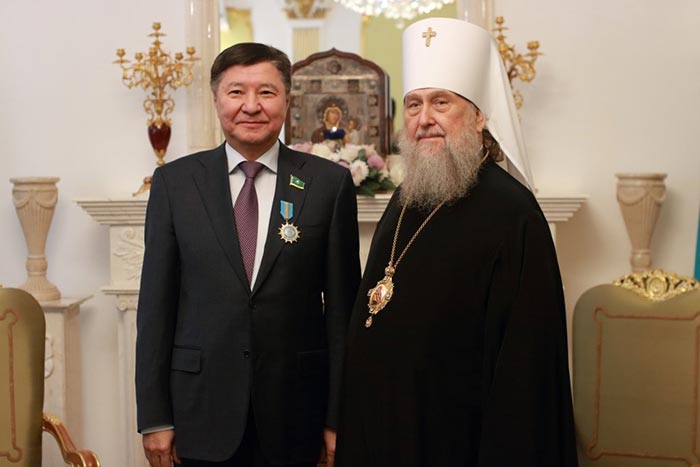 Митрополит Александр удостоил церковных наград представителей Сената Парламента Республики Казахстан