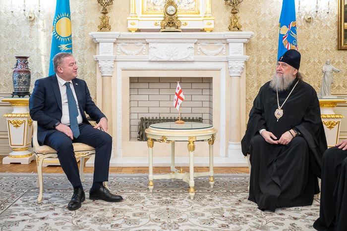 В Алма-Ате прошла встреча Главы Казахстанского Митрополичьего округа с новоназначенным послом Грузии Леваном Диасамидзе