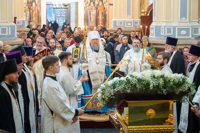 Глава Митрополичьего округа совершил всенощное бдение на праздник Богоявления в главном храме Южной столицы