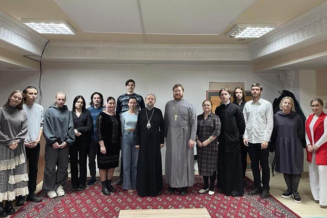Епископ Каскеленский Геннадий встретился с представителями  Астанайского православного молодежного движения