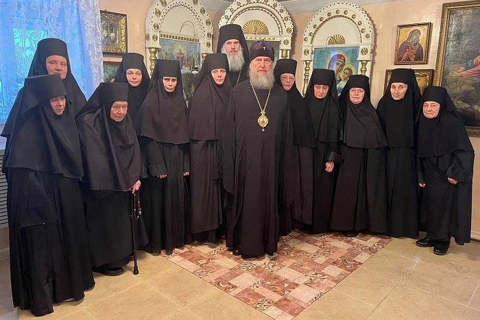 Глава Митрополичьего округа провел встречу с насельницами монастыря в честь иконы Божией Матери «Взыскание погибших»