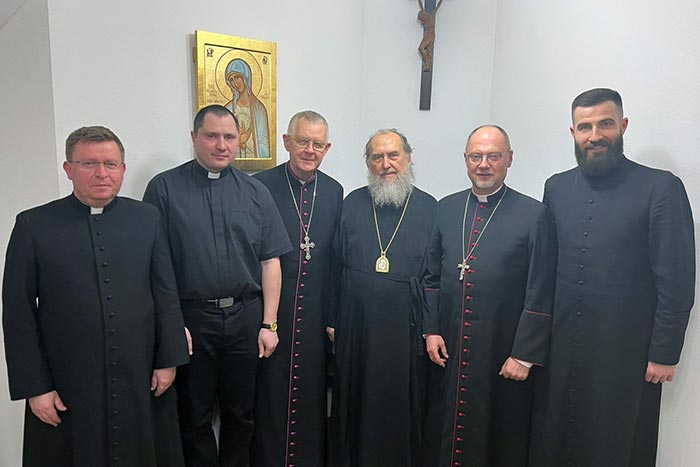 Успенский кафедральный собор Астаны посетил католический епископ Славомир Одер, постулатор в процессе канонизации папы Иоанна Павла II