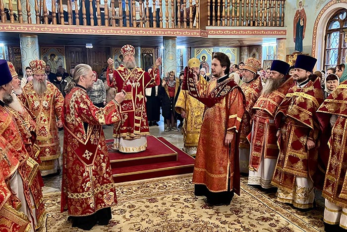 Празднование в честь Собора новомучеников Чимкентских. Митрополит Александр совершил Литургию в Никольском соборе Чимкента