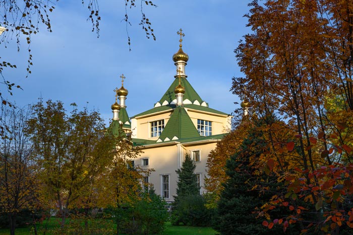20-летие возрождения и 115-летия основания Иверско-Серафимовского монастыря молитвенно отметили в Алма-Ате