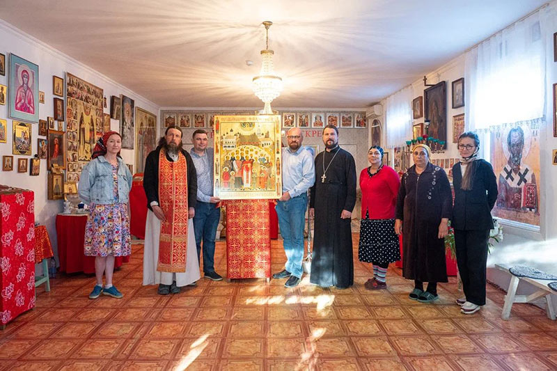Общественный фонд «Апостол» передал в храмы Алма-Атинской области иконы святых новомучеников