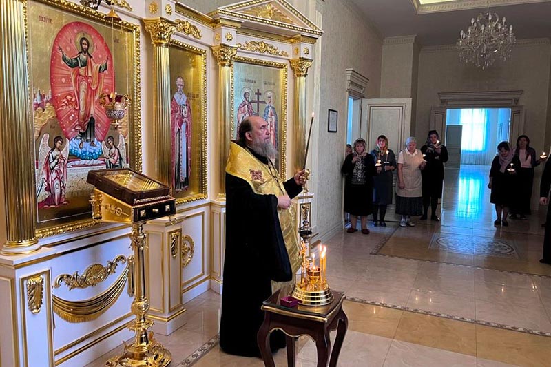 Глава Митрополичьего округа совершил литию по приснопамятному епископу Тихону (Степанову)