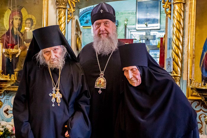 Митрополит Александр посетил духовных чад и учеников преподобноисповедника Севастиана Карагандинского