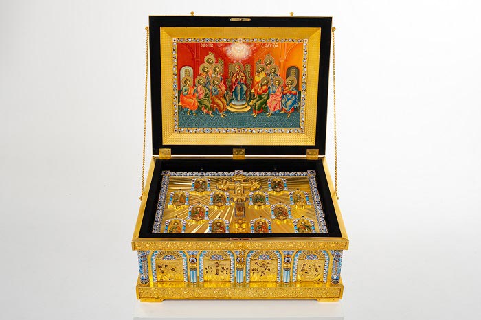 В дар Вознесенскому кафедральному собору передана уникальная святыня – ковчег с частицами мощей святых апостолов Христовых