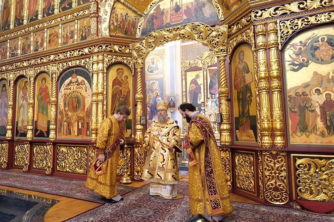 В воскресный день, отмеченный памятью преподобного Антония Великого, Глава Православной Церкви Казахстана совершил Литургию в Вознесенском соборе Алма-Аты