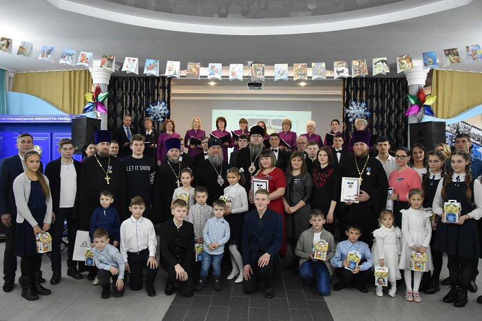 Чествование многодетных семей и награждение отличников учебы состоялось в городе Петропавловске 