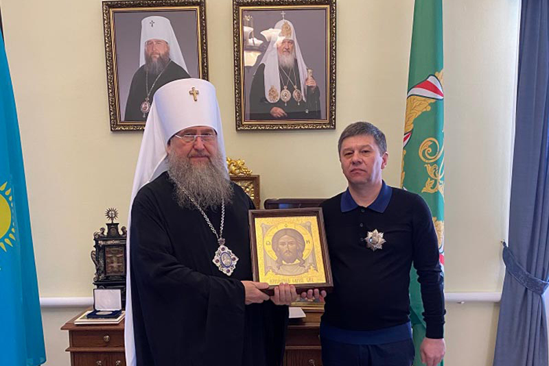 Высокая награда Православной Церкви Казахстана вручена одному из ведущих специалистов, участвовавших в полномасштабной реставрации Вознесенского кафедрального собора Алма-Аты