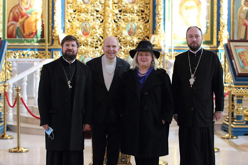 Успенский кафедральный собор Нур-Султана и музей Митрополичьего округа посетил посол США в Казахстане  