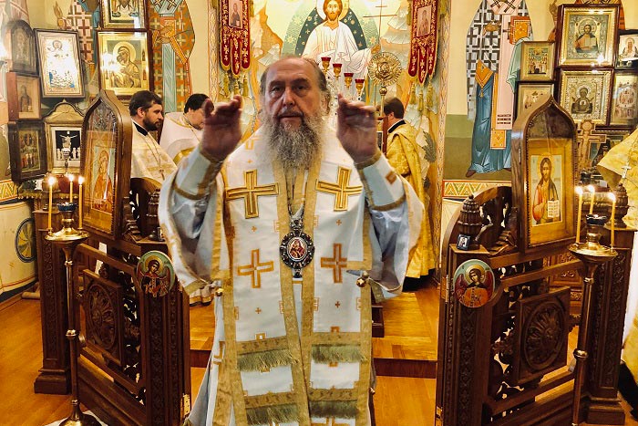 Глава Православной Церкви Казахстана совершил Литургию и поминовение усопших в храме своей резиденции в Алма-Ате
