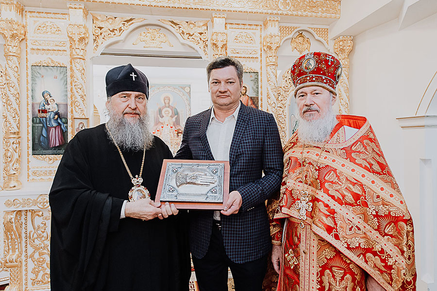 Алма-Ата обрела новую святыню – в Никольский собор принесена частица мощей великомученика Димитрия Солунского