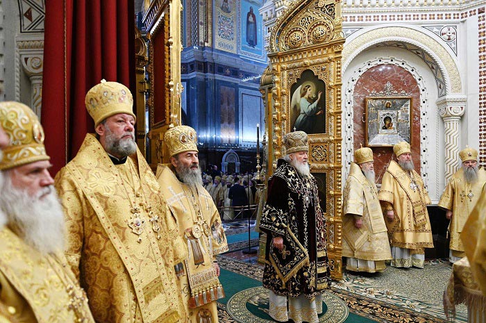 В 11-ю годовщину интронизации Святейшего Патриарха Кирилла Глава Казахстанского Митрополичьего округа сослужил Предстоятелю Русской Православной Церкви за Литургией в храме Христа Спасителя