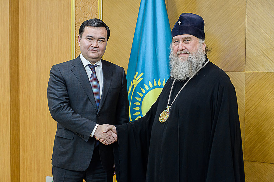Состоялась встреча митрополита Астанайского и Казахстанского Александра с акимом Карагандинской области