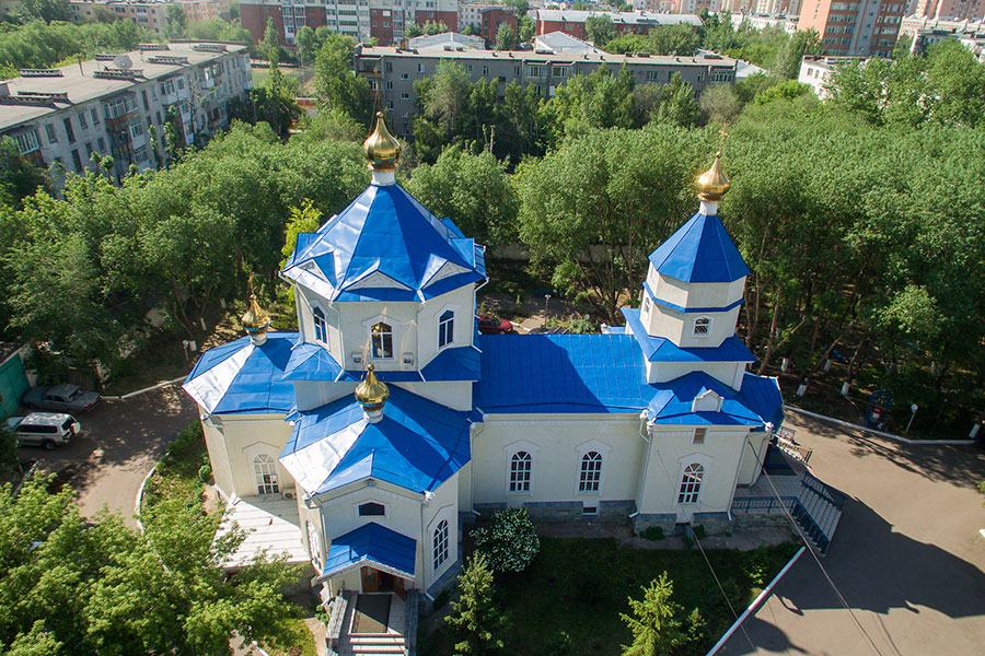В субботу по Вознесении Господнем Глава Православной Церкви Казахстана совершил Литургию в Константино-Еленинском соборе Нур-Султана