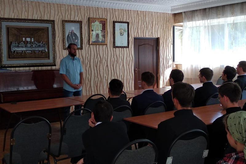 В Алма-Атинской семинарии состоялась лекция, организованная фондом «Казахстан без наркотиков» (+ВИДЕО)