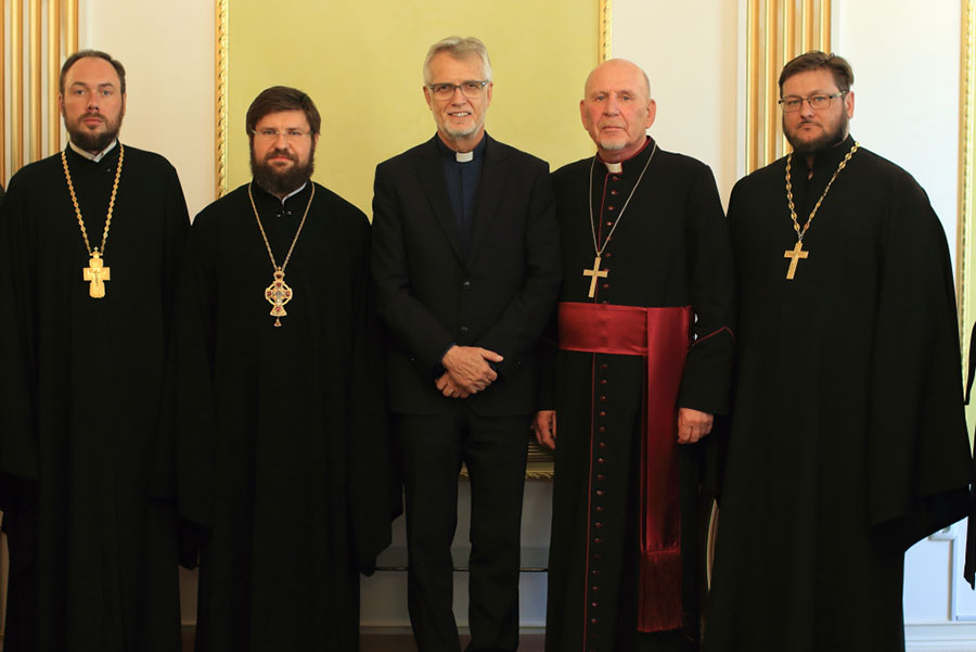 Успенский кафедральный собор Нур-Султана посетили представители Всемирной лютеранской федерации