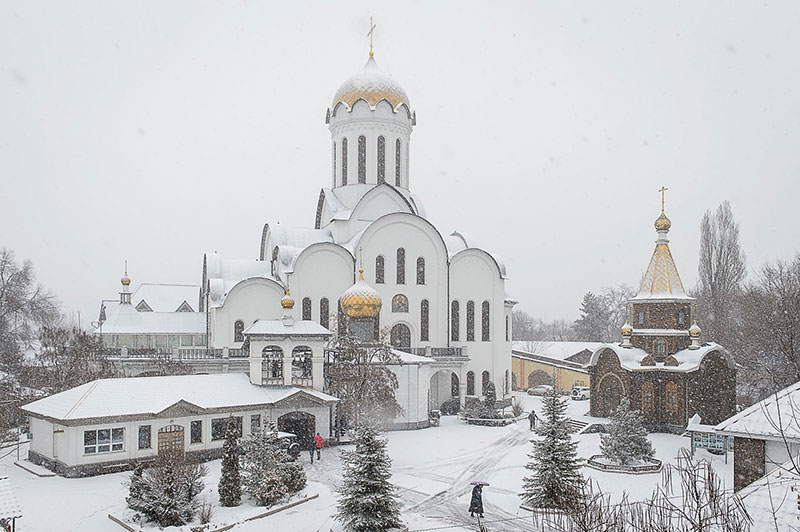 В неделю 26-ю по Пятидесятнице Глава Православной Церкви Казахстана совершил Литургию в храме Христа Спасителя города Алма-Аты