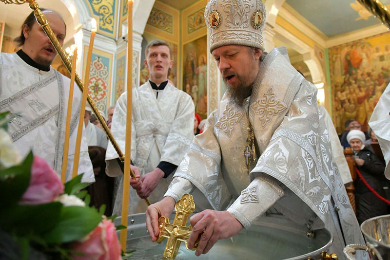 Служение викариев Астанайской епархии в дни празднования Богоявления