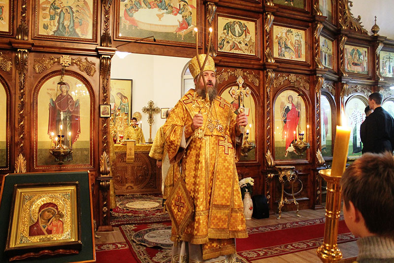 В Кокшетауской епархии молитвенно отметили праздник Рождества Христова