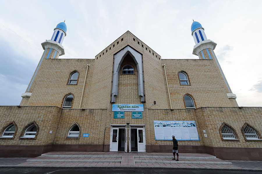 Глава Казахстанского Митрополичьего округа прибыл в Петропавловск. Митрополит Александр посетил главную мечеть Северного Казахстана