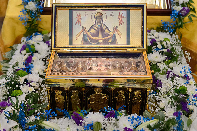 Город Петропавловск встретил великую святыню Православия – часть пояса Пресвятой Богородицы