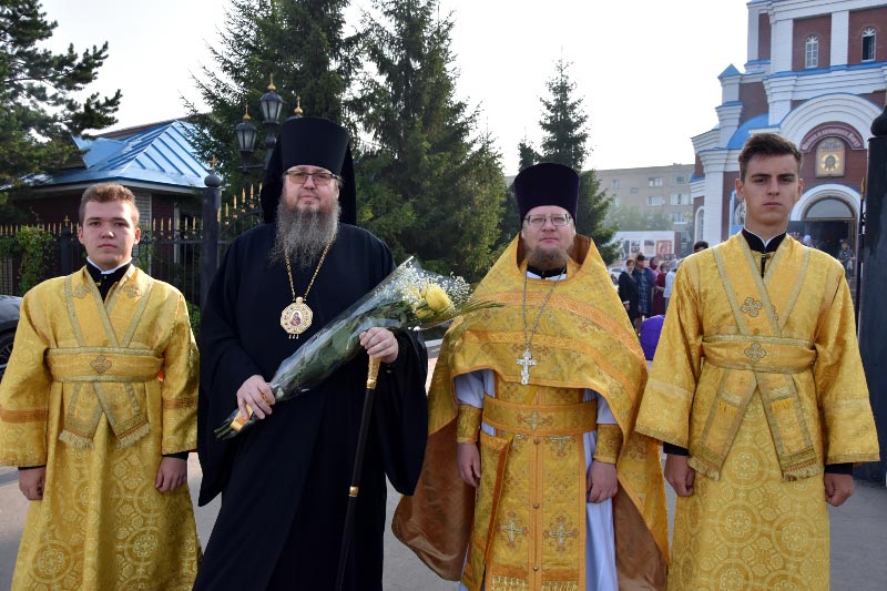 В столице Северного Казахстана молитвенно отметили день небесного покровителя епископа Петропавловского и Булаевского Владимира