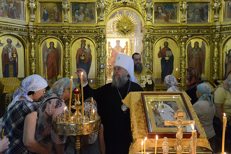Митрополит Александр совершил воскресную Литургию в Представительстве Казахстанского Митрополичьего округа в Москве